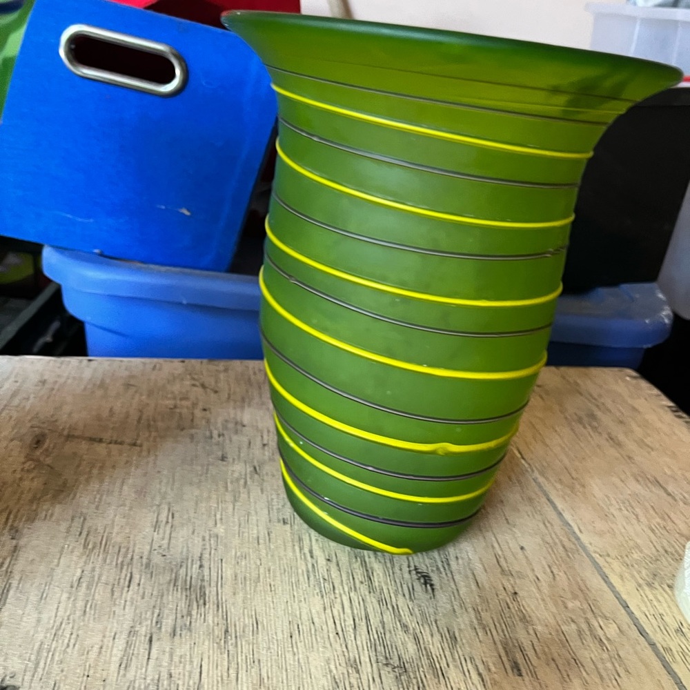 Glass vase